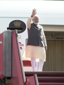 PM Modi Plain